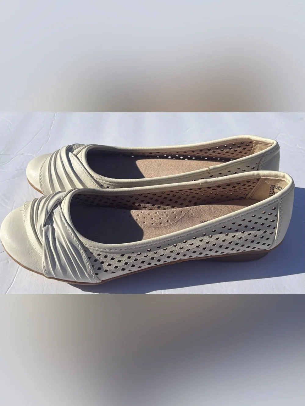 Cliffs by WHITE MOUNTAIN Cream Twisted-Detail Perforated Ballet Flats